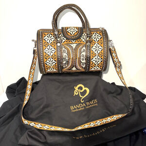 Banda KAYU Barrel Bag Camel / Cream / Black Scheme With Intricate Embroidery